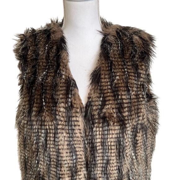 Chicos' Fur Vest Size 2 Large Brown Long Faux Fur Classic Winter Warm Lined - Picture 2 of 8